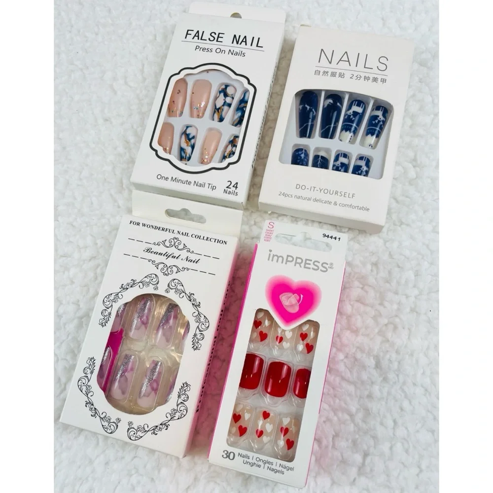 (NIB) Bundle of 4 Variety Press On Nails - Picture 2 of 12
